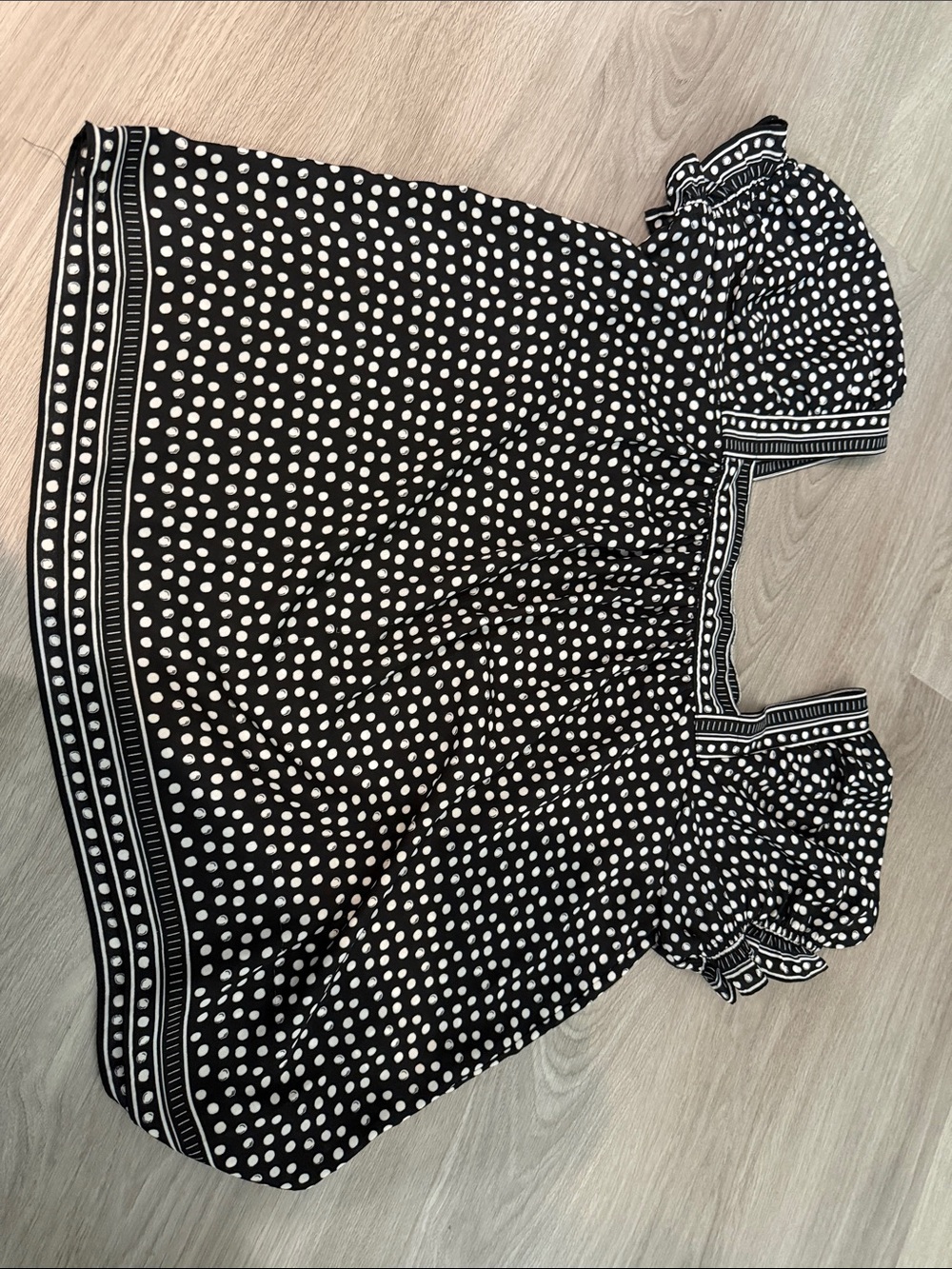 Max Studio Black and White Polka Dot Puff Sleeve Top